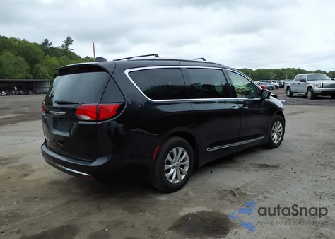 2019 Chrysler Pacifica Touring L из США, поврежденный, VIN 2C4RC1BG3KR650786